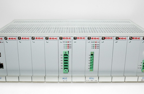 SVA - R - modulární 19" měřící systém pro měření více hodnot